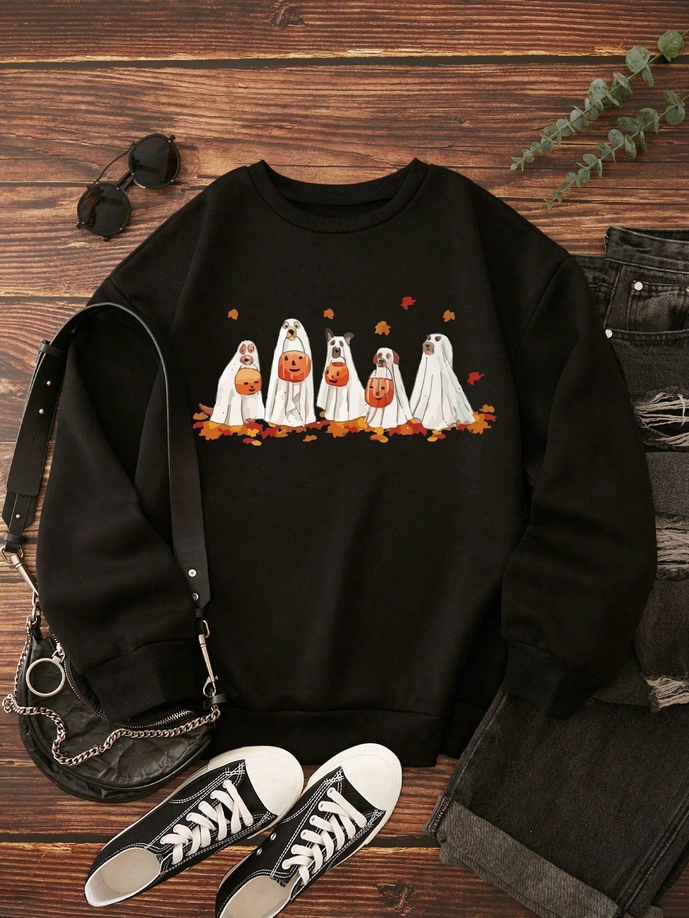 Cozy up in Spooky Style with our Plus Halloween Print Thermal-Lined Sweatshirt