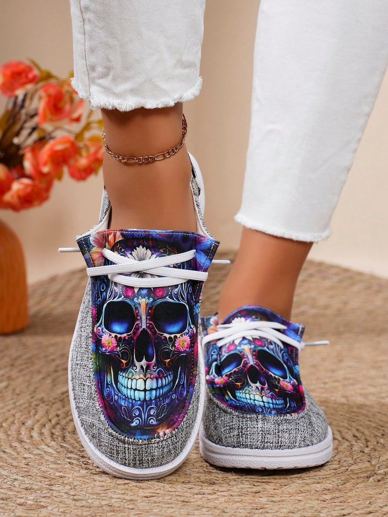 Stylishly Spooky: Women's Lightweight Halloween Skull Casual Sports Shoes