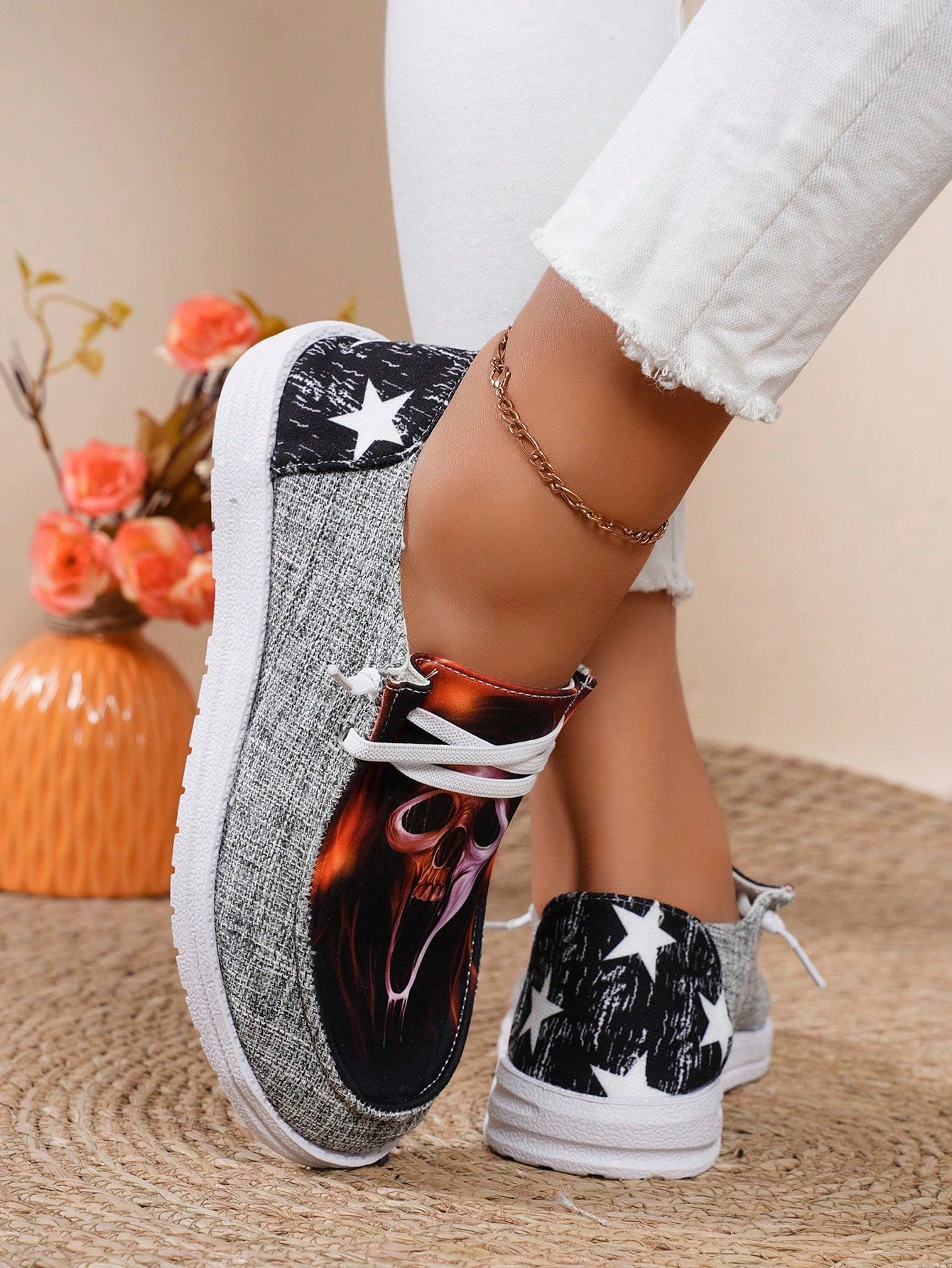 Stylishly Spooky: Women's Lightweight Halloween Skull Casual Sports Shoes