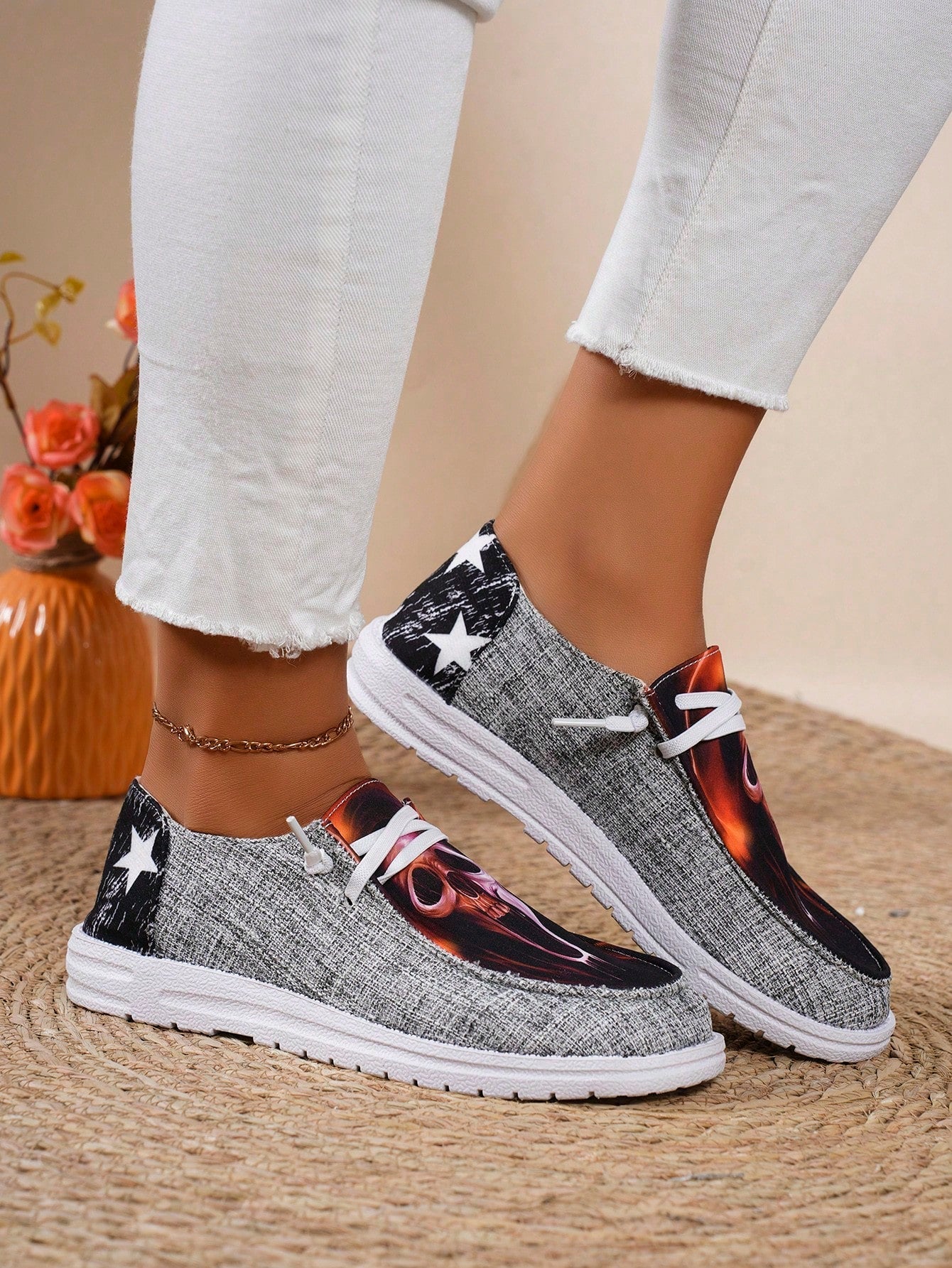 Stylishly Spooky: Women's Lightweight Halloween Skull Casual Sports Shoes