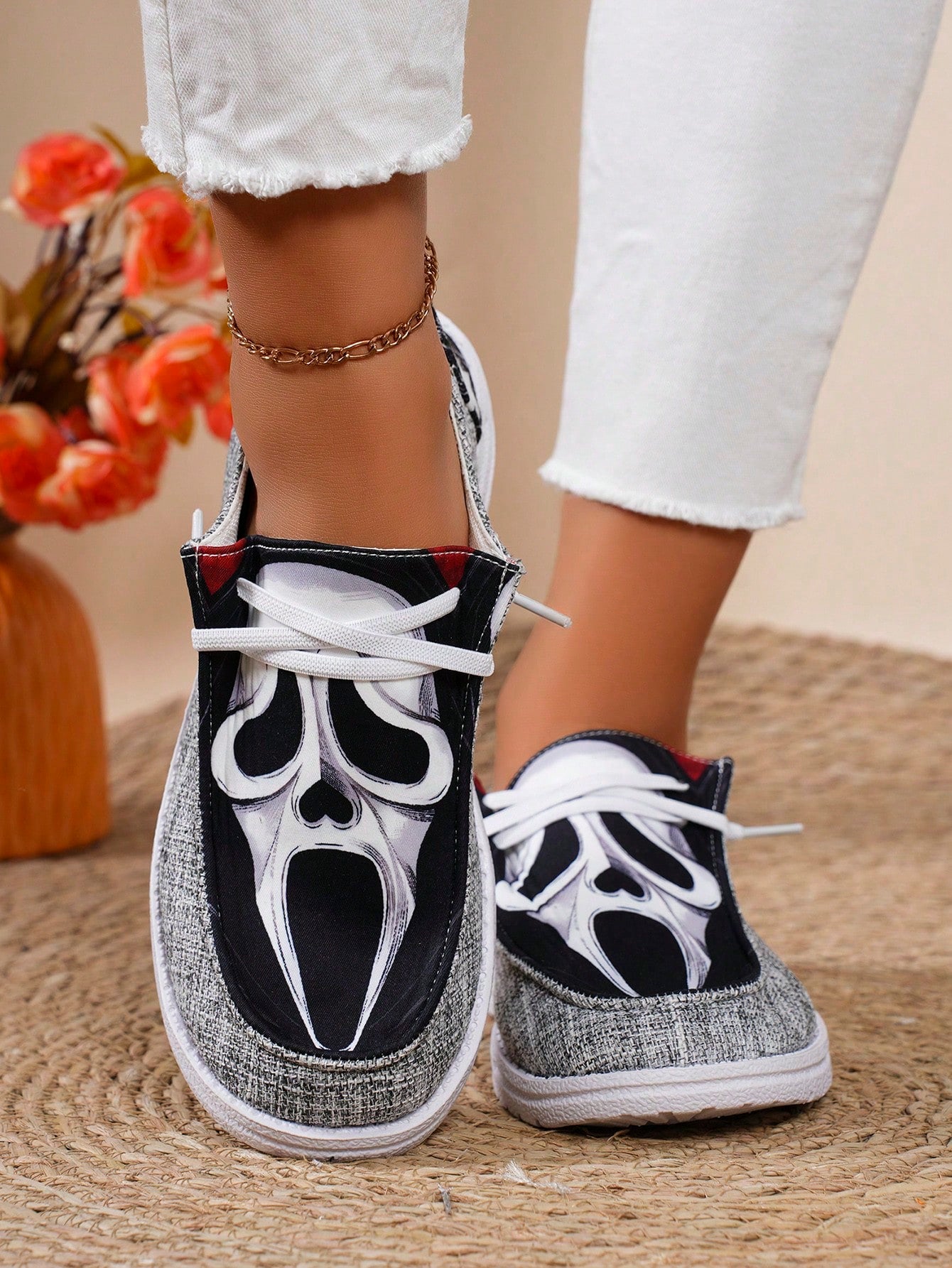 Stylishly Spooky: Women's Lightweight Halloween Skull Casual Sports Shoes