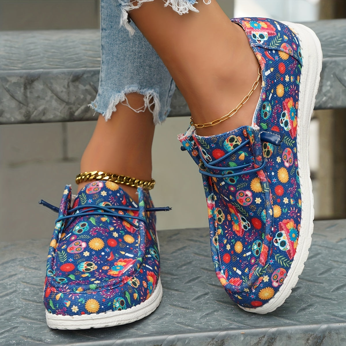 Colors Skull & Flower Print Women's Canvas Shoes, Casual Lace Up Outdoor Shoes, Lightweight Low Top Halloween Shoes