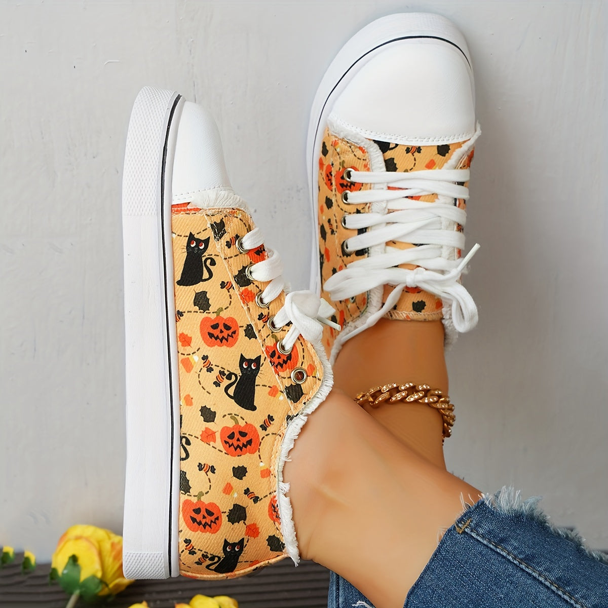 Women's Halloween Pumpkin & Black Cat Print Canvas Shoes, Casual Walking Trainers