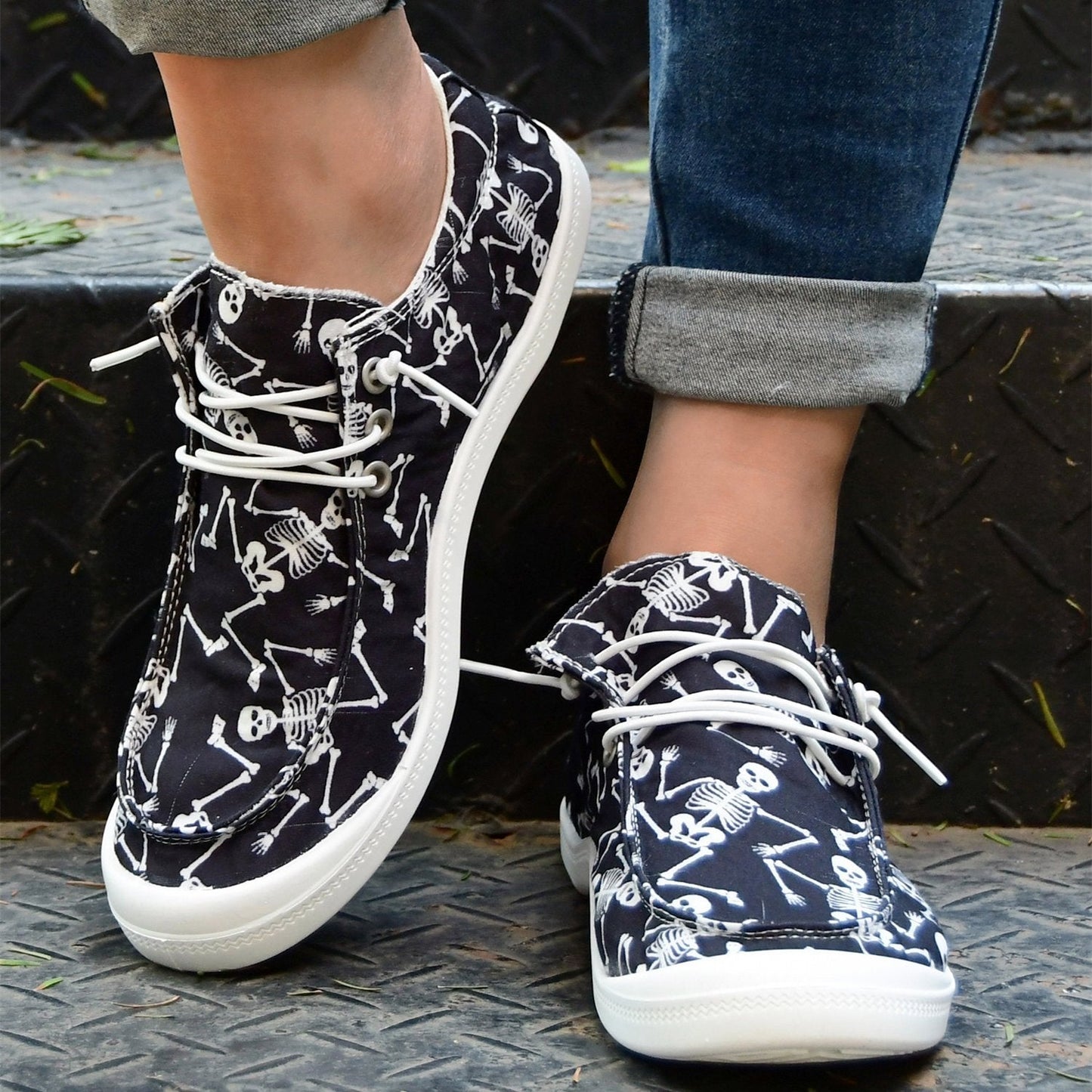 Lightweight Women's Skeleton Print Canvas Shoes - Lace-Up Halloween Loafers for Casual Low Top Sneakers