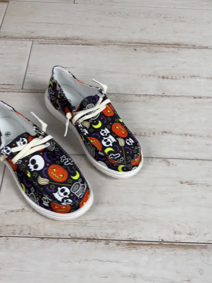 Spooktacular Delight: Happy Halloween Multicolor Pumpkin, Skeleton, and Ghost Print Skate Shoes – Lightweight Low-Top Board Shoes