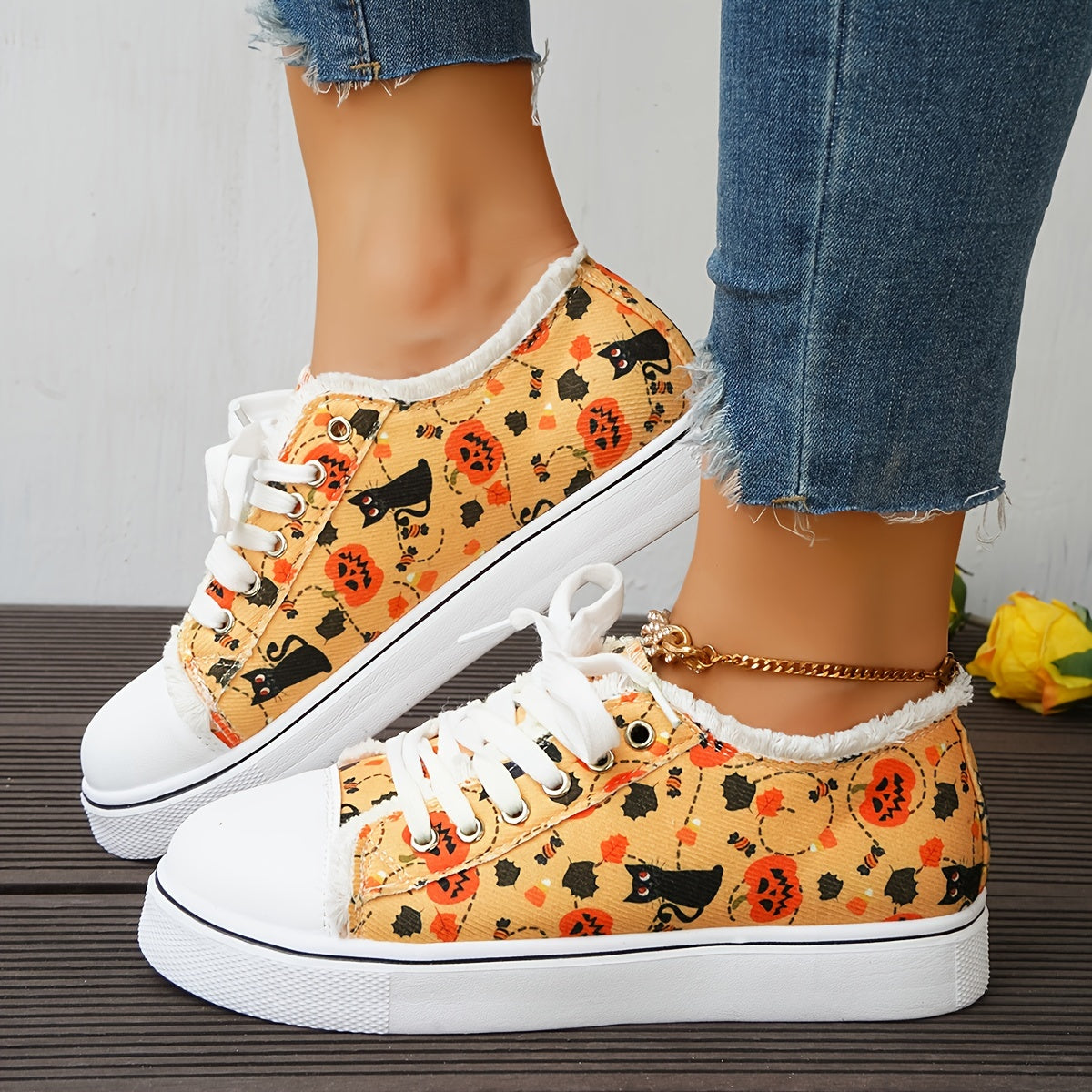 Women's Halloween Pumpkin & Black Cat Print Canvas Shoes, Casual Walking Trainers