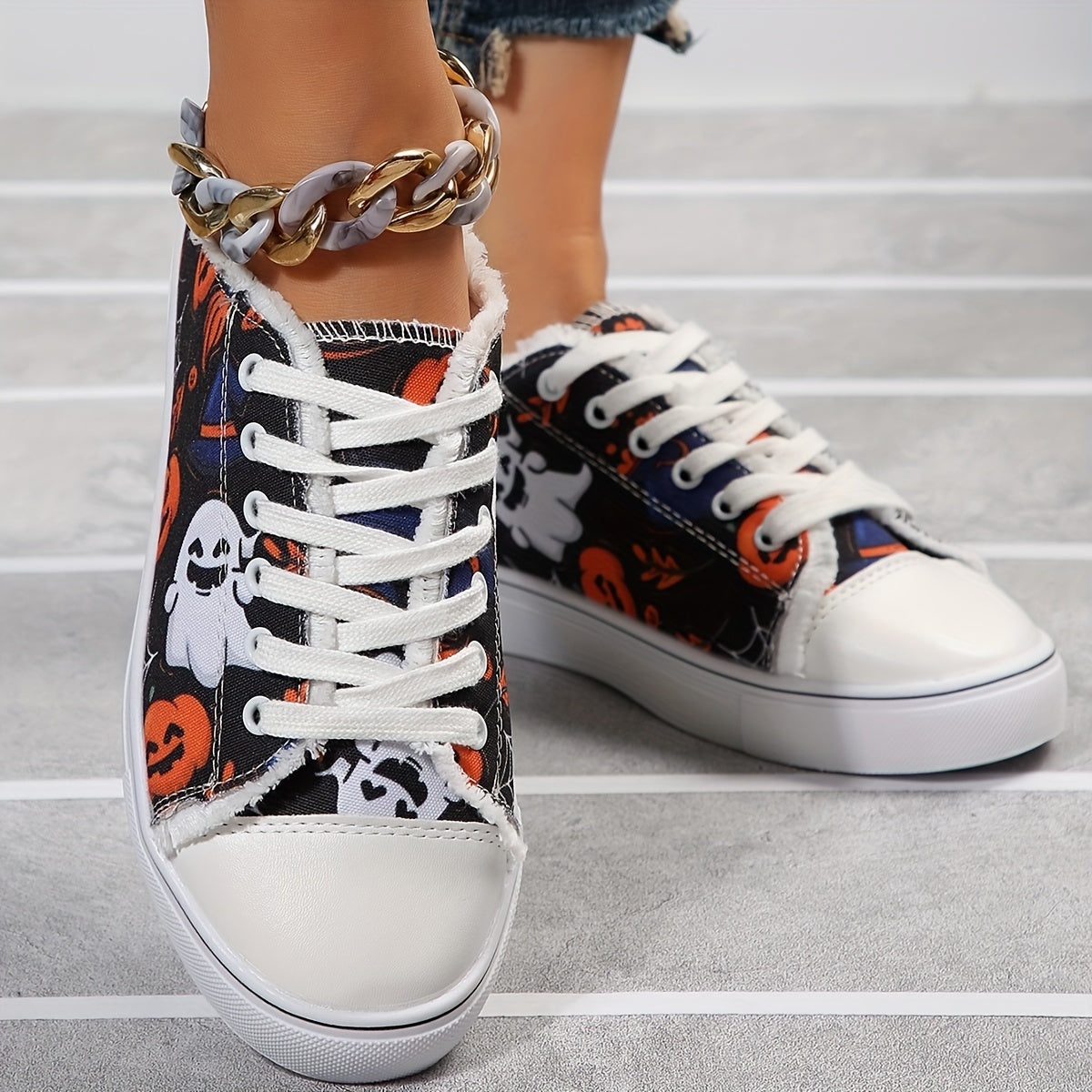 Halloween Ghost and Pumpkin Pattern Women's Canvas Shoes - Lightweight, Comfortable, and Stylish