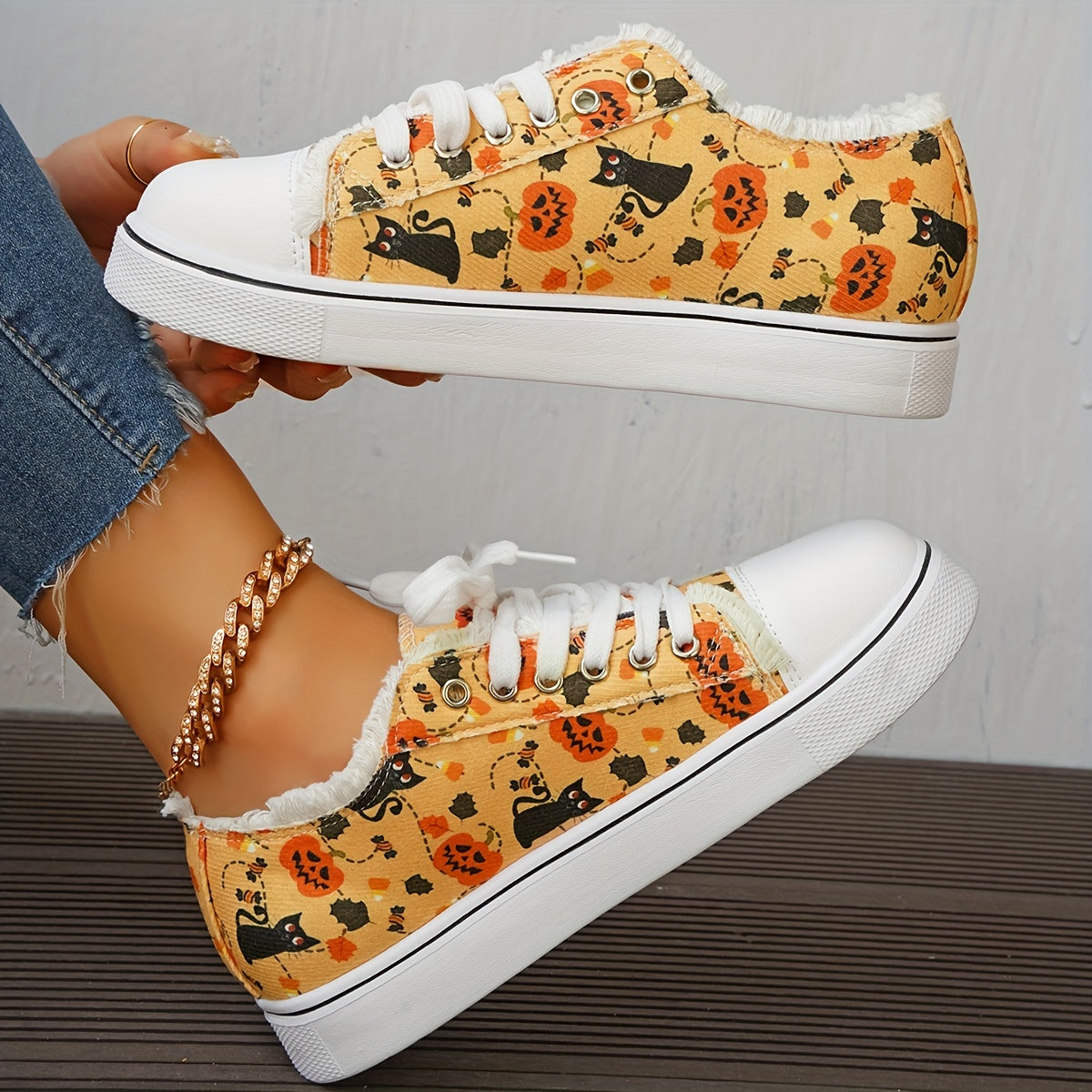 Women's Halloween Pumpkin & Black Cat Print Canvas Shoes, Casual Walking Trainers