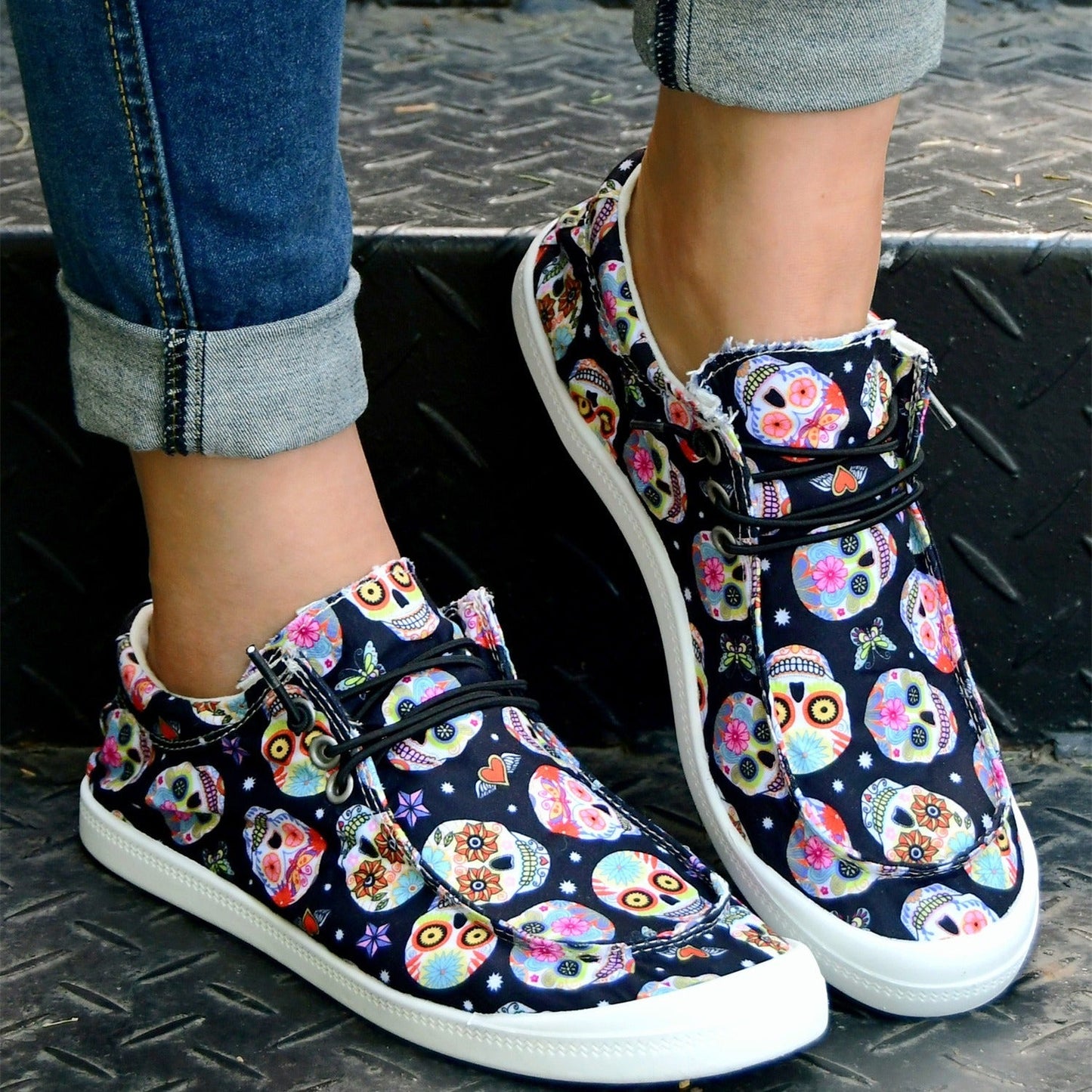 Stylish Halloween Colorful Skull Print Canvas Shoes - Comfortable Low Top Shoes